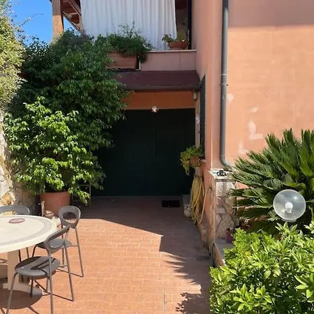 Apartment Frilli - Golf & Rome *